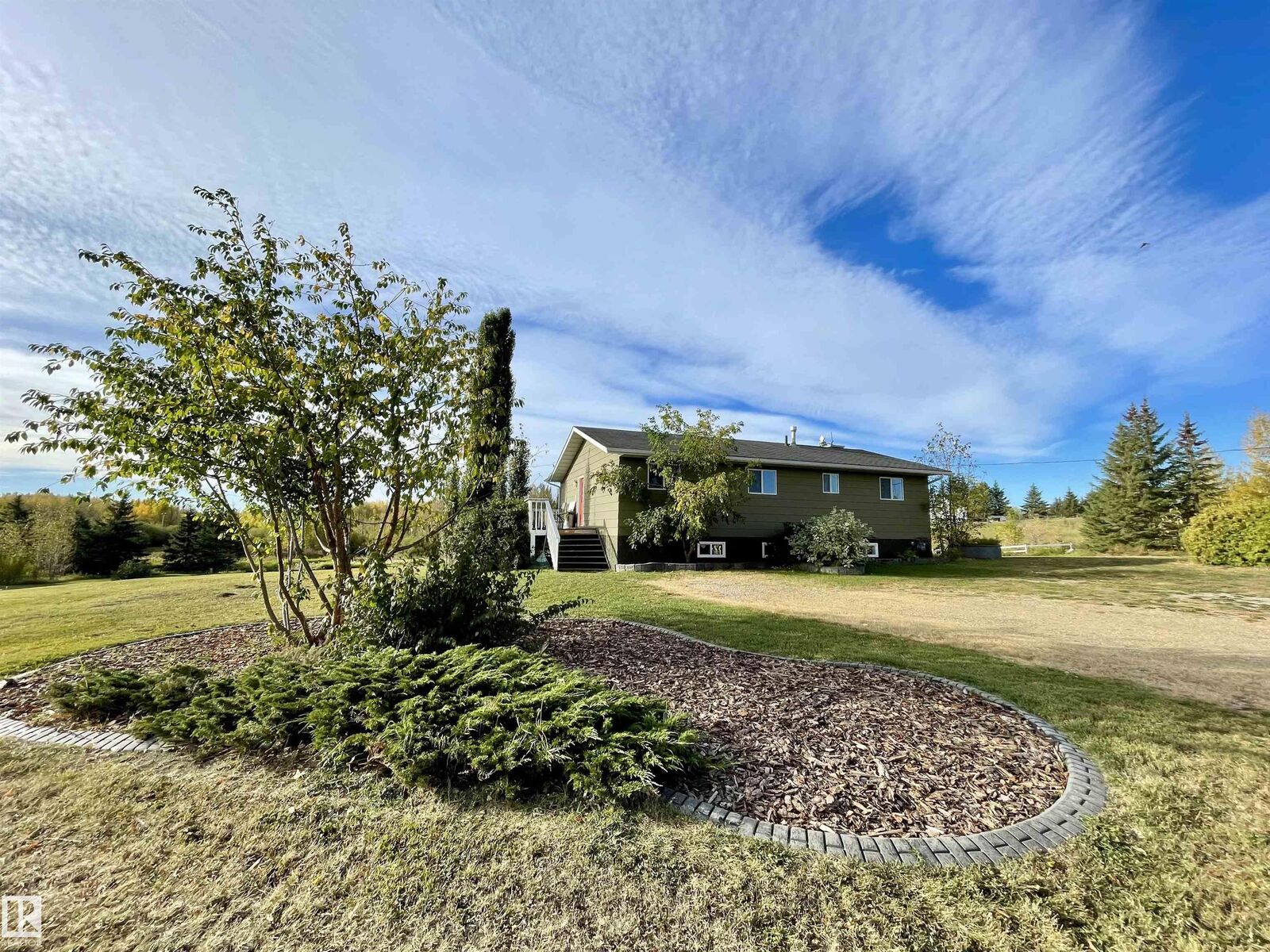 Property Photo:  2401 Twp Road 524  AB T7Y 2K8 