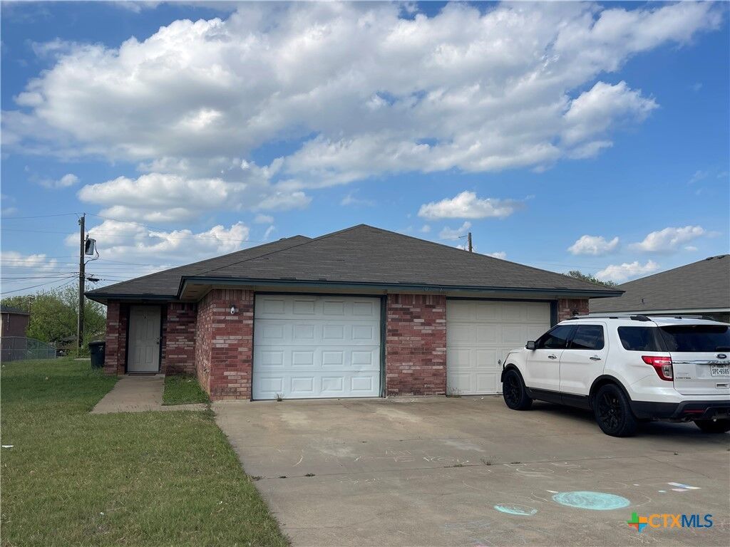 Property Photo:  203 Lydia Drive  TX 76541 