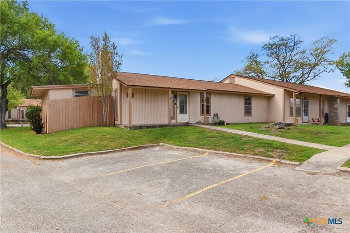 Property Photo:  1051 Country Club Drive 21  TX 78155 
