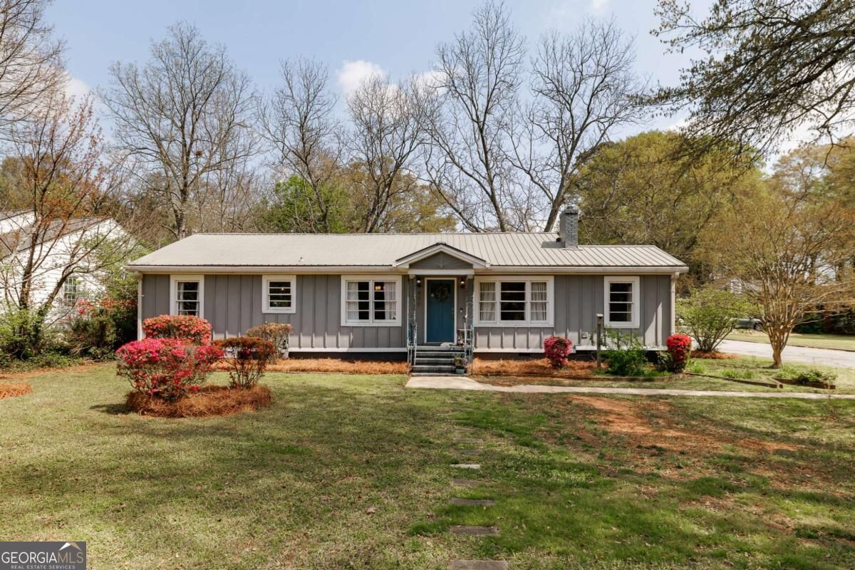 Property Photo:  406 Sunset Drive  GA 30606 