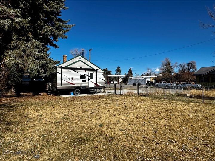 Property Photo: 434 E Dillon Street MT 59725