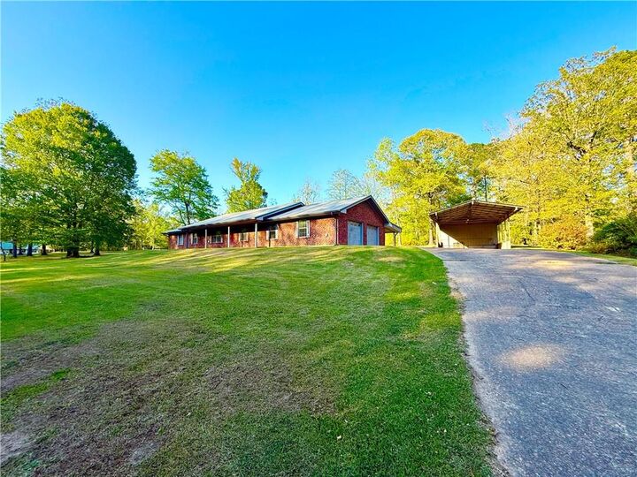 Property Photo:  2075 Hemphill Drive  LA 71342 