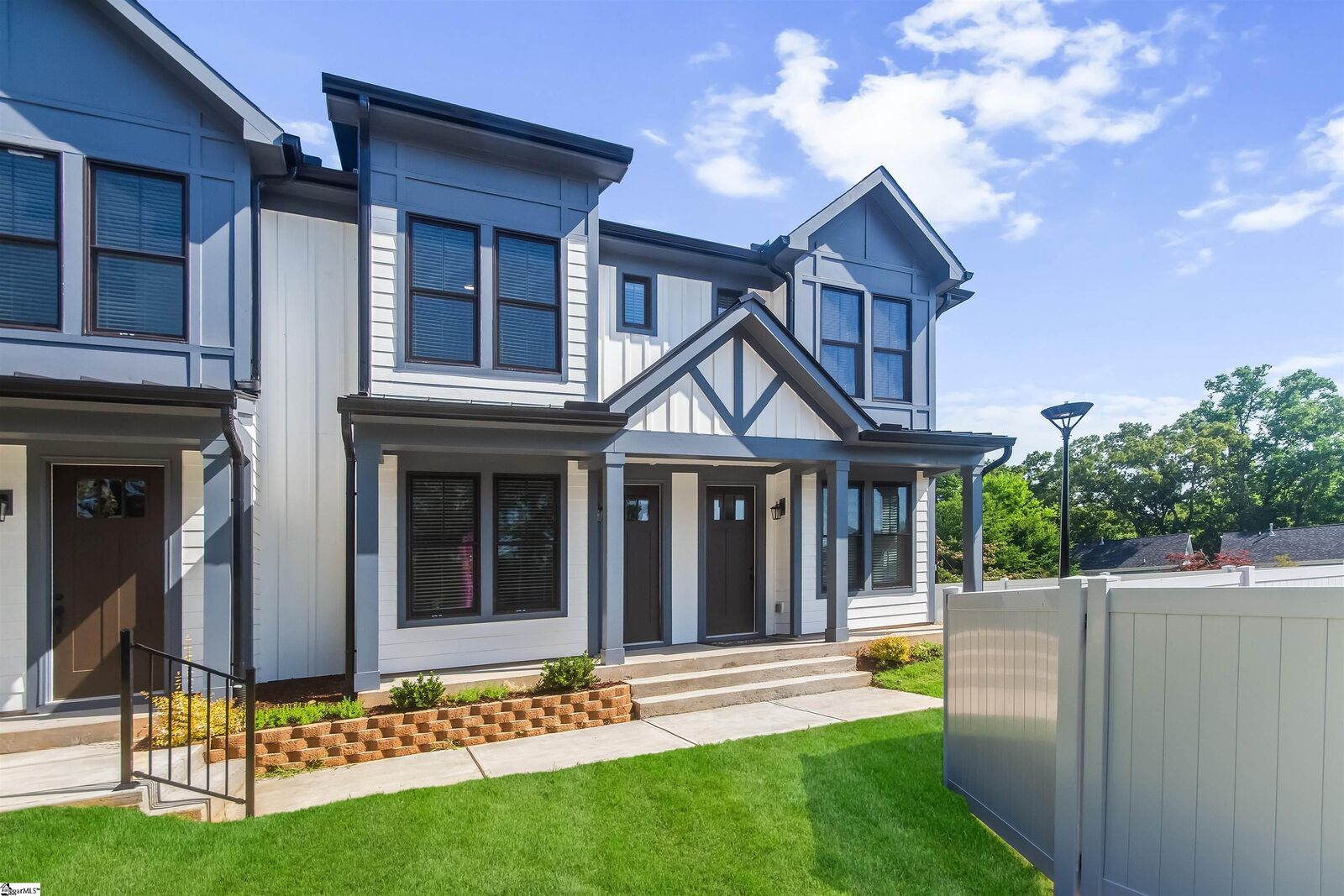 Property Photo:  9 Hawthorne Lane Unit 105  SC 29605 