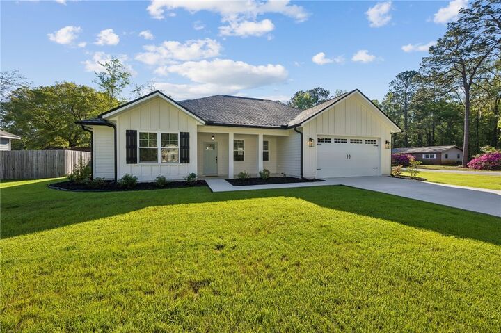 Property Photo:  785 S May Street  GA 31548 