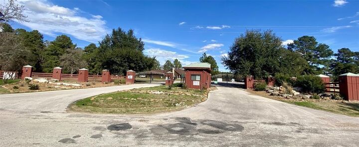 Property Photo:  28 Wilderness Trail  TX 77340 