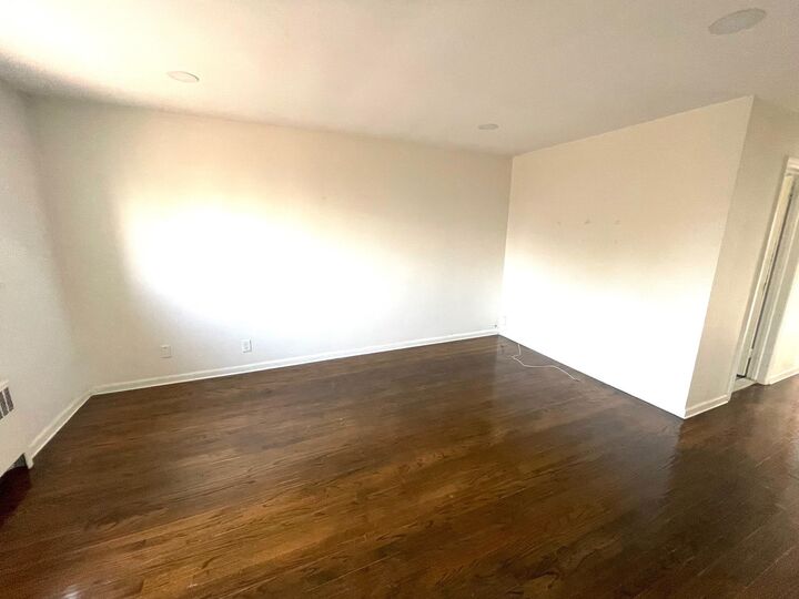 Property Photo:  153 Avenue B 2  NJ 07002 
