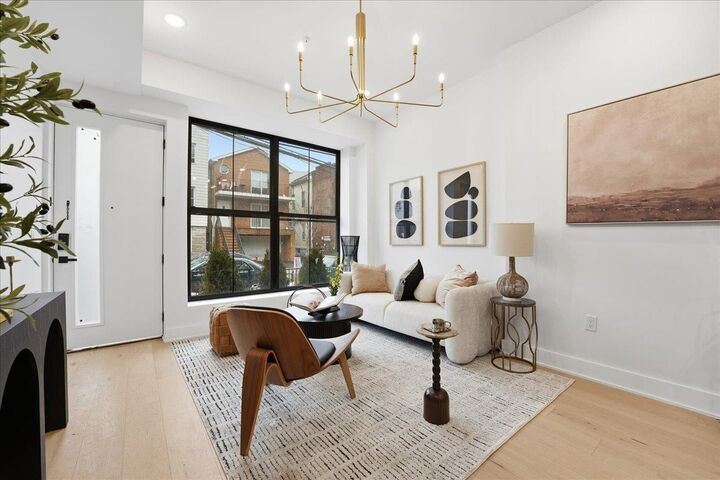 Property Photo:  15 Manhattan Ave 1  NJ 07307 