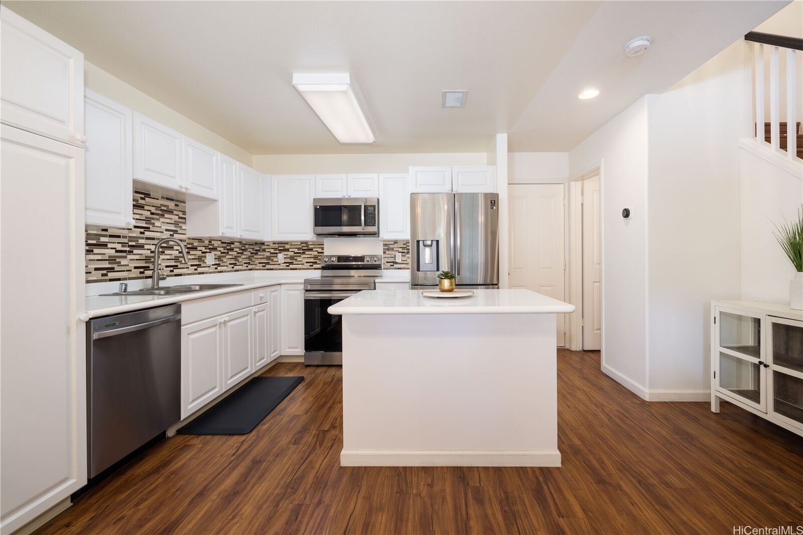 Property Photo: 91-2093 Kaioli Street 1702 HI 96706