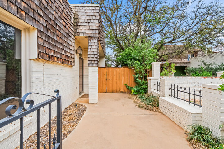 Property Photo: 2302 Slide Road Unit 47 TX 79407