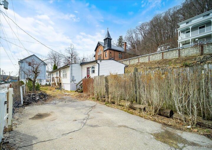 Property Photo:  599 Abeel Street  NY 12401 