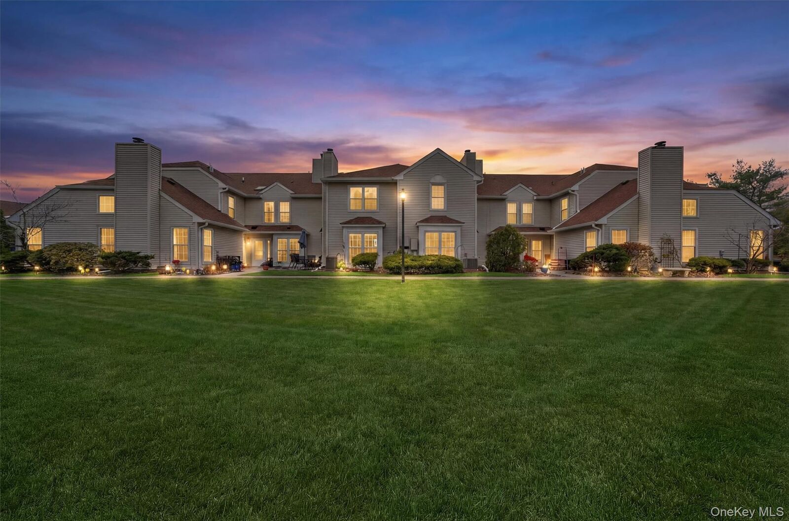 Property Photo:  19 Olde Wagon Road  NY 10990 