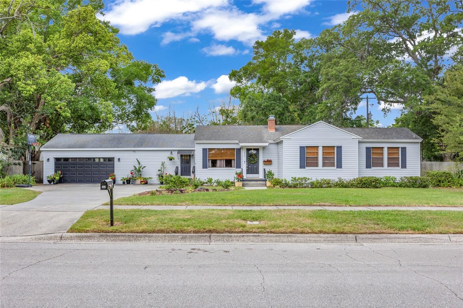 Property Photo:  408 S Boyd Street  FL 34787 