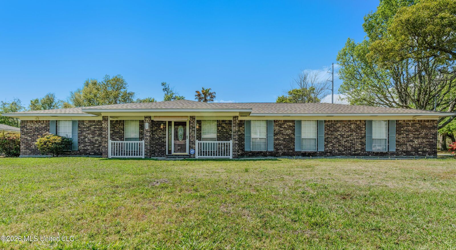 Property Photo:  935 Oakleigh Avenue  MS 39507 
