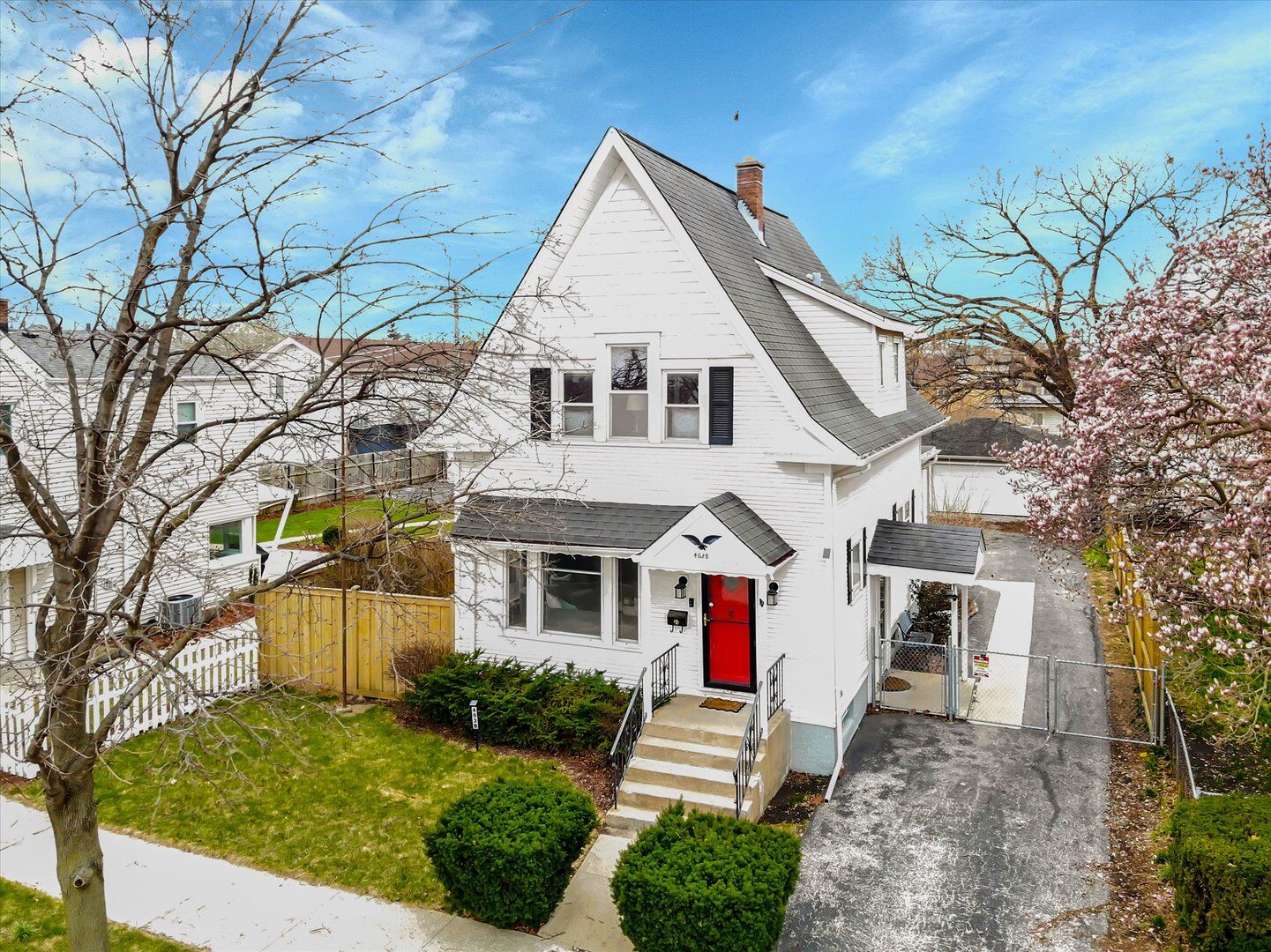 Property Photo:  4038 Grove Avenue  IL 60513 