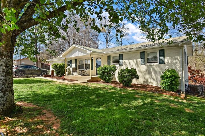 Property Photo: 3926 Old Tullahoma Rd TN 37398