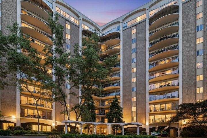 Property Photo:  4215 Harding Pike 402  TN 37205 