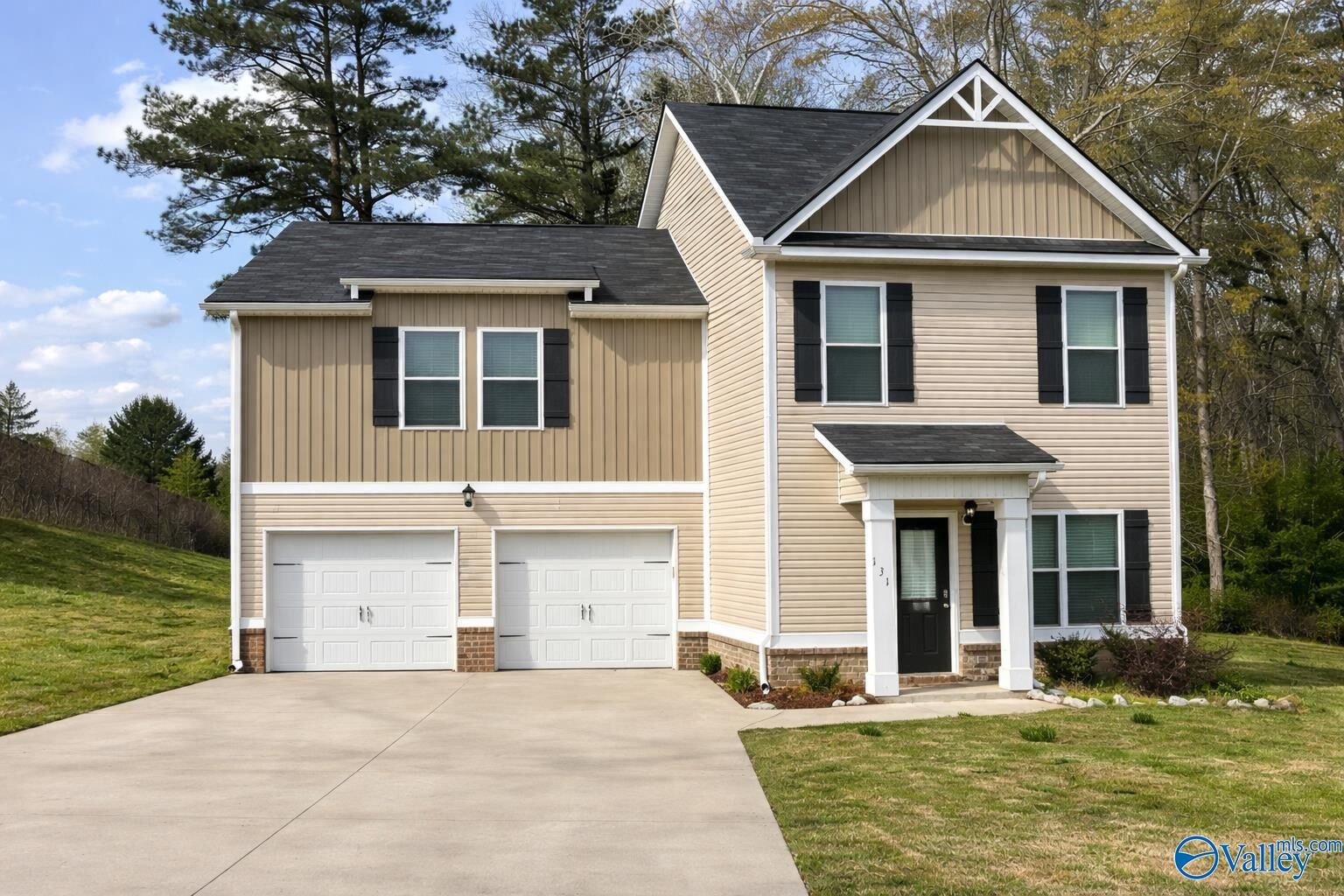 Property Photo:  131 Leisure Lane  AL 35016 