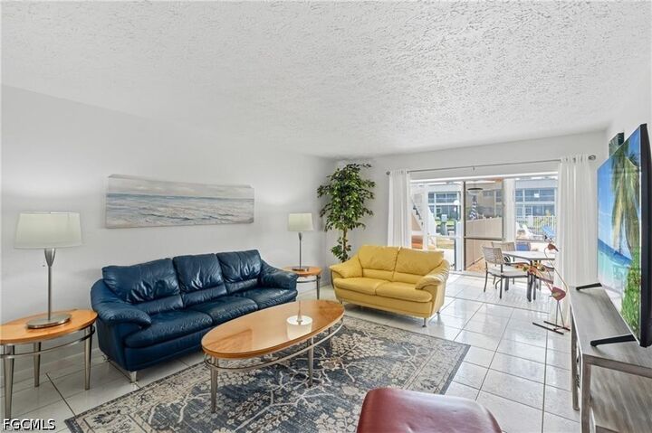 Property Photo:  1006 SE 46th Street 1B  FL 33904 