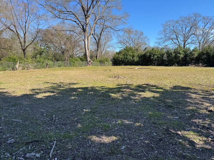 Property Photo:  613 Third Street  TX 75961 