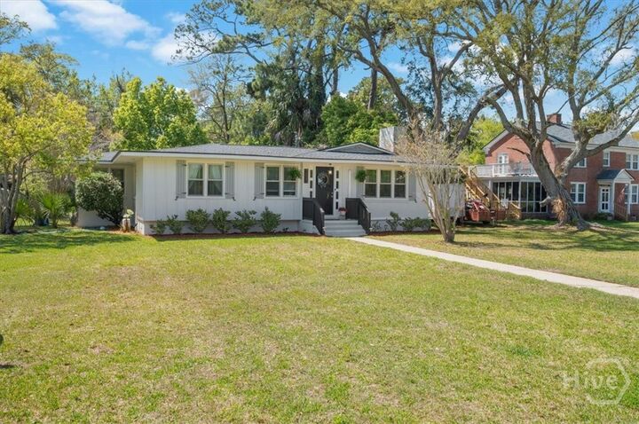 Property Photo: 1021 Lanier Boulevard GA 31520