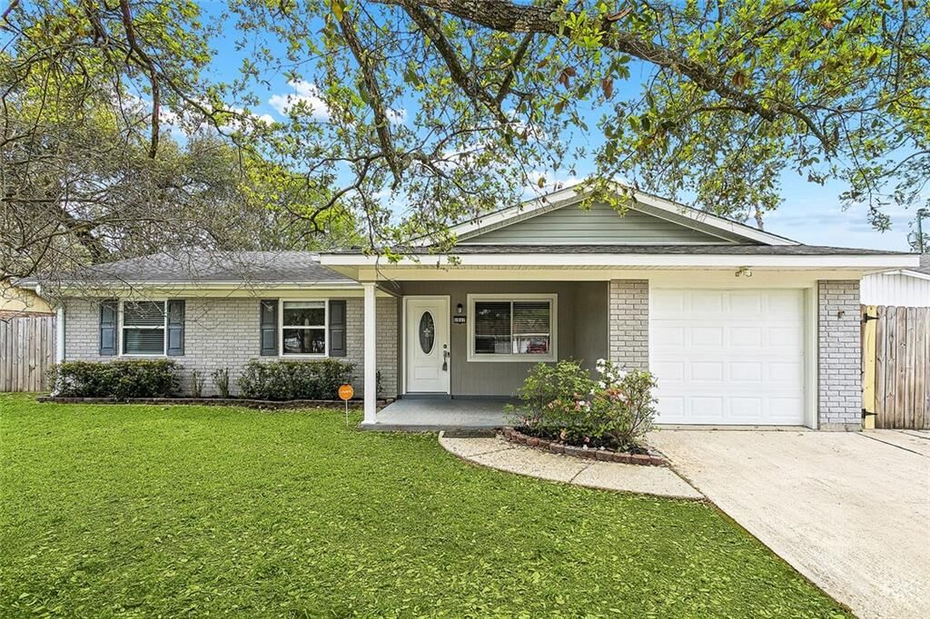 Property Photo:  1517 Ridgecrest Drive  LA 70458 