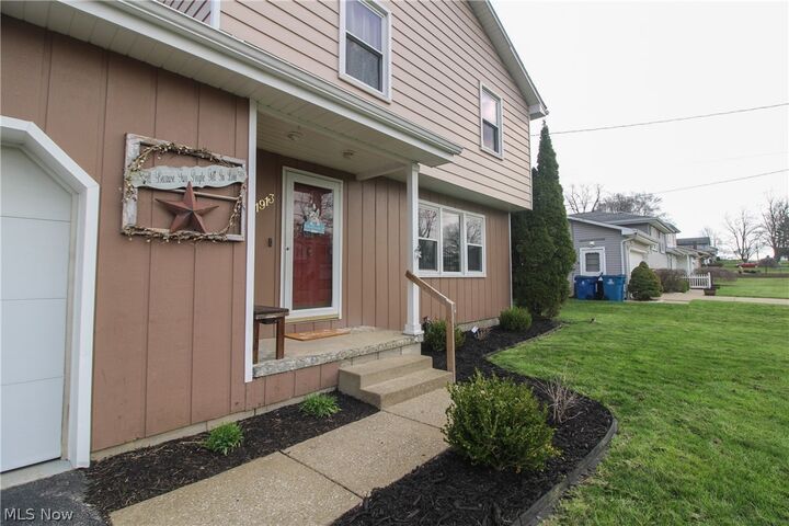 Property Photo:  1913 Cloverbrook Drive  OH 44440 