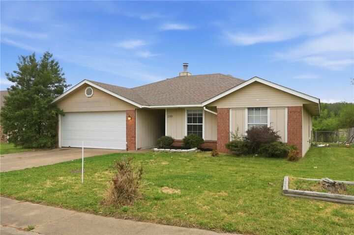Property Photo: 2701 W Easy Street AR 72756