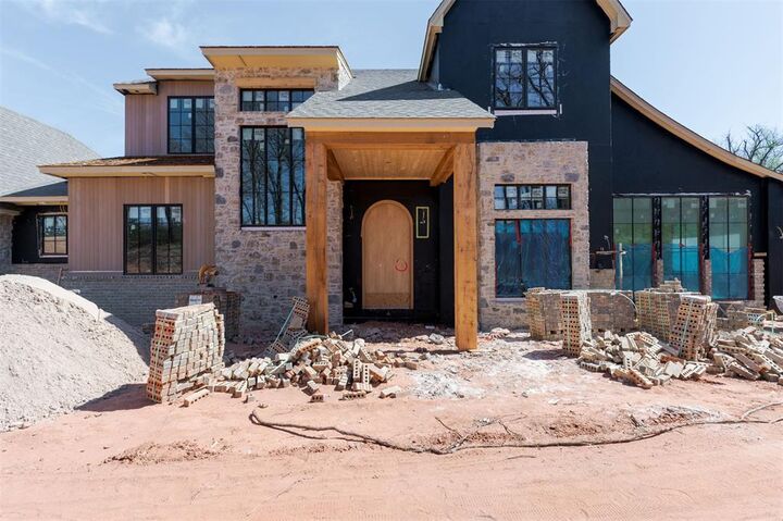 Property Photo:  13700 Shoreline Boulevard  OK 73013 
