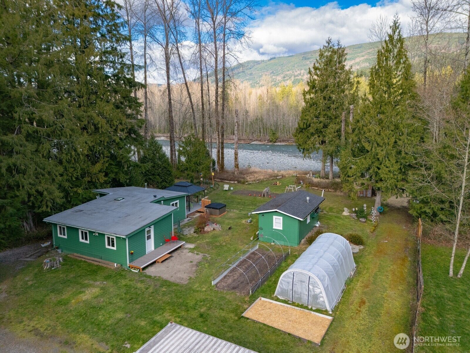 Property Photo:  6070  Saxon Road  WA 98220 