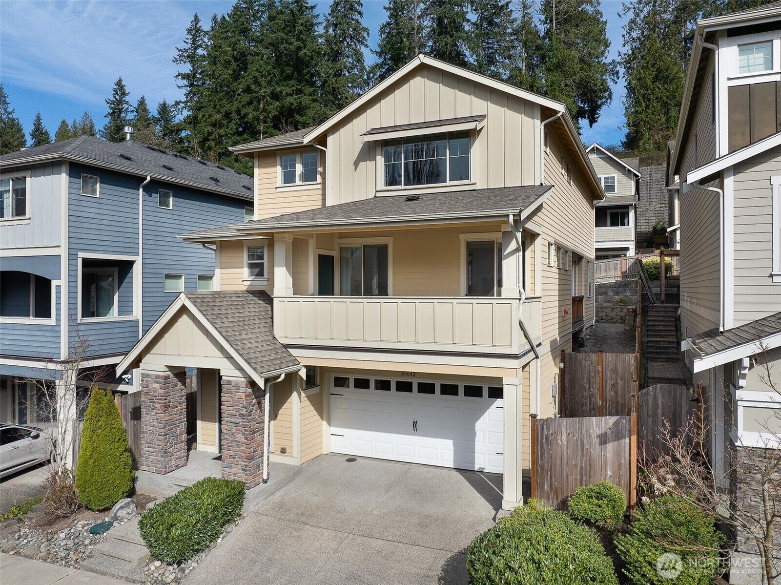 Property Photo: 20042 94th Avenue NE WA 98011