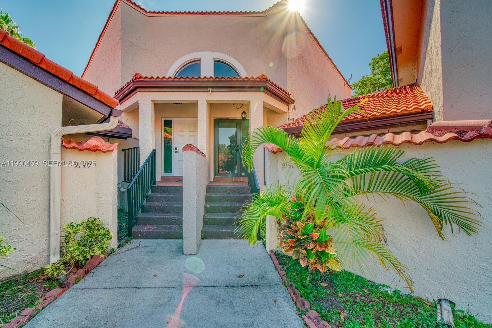 Property Photo: 9151 W Sunrise Blvd FL 33322