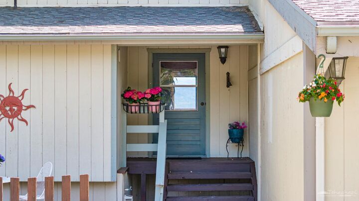 Property Photo:  25900 Columbia Way  CA 93561 