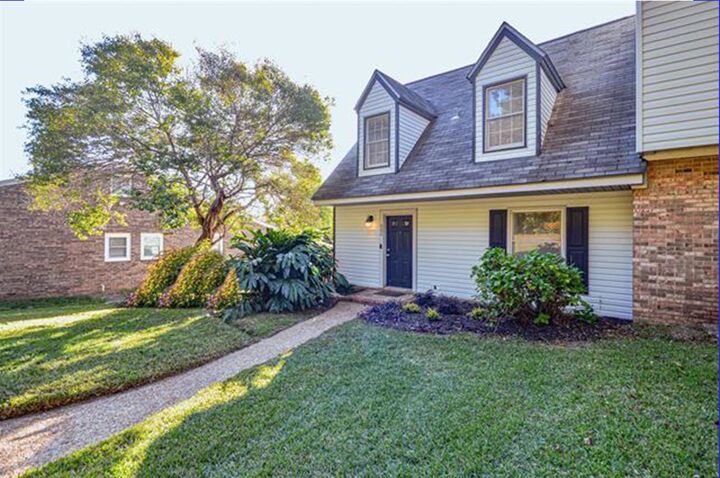 Property Photo: 980 Marys Drive 5 FL 32308