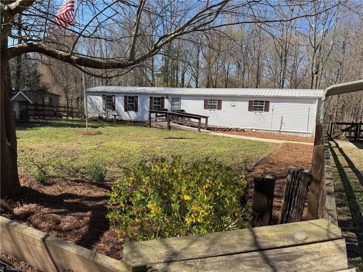 Property Photo:  2050 Pondarosa Drive  NC 27284 