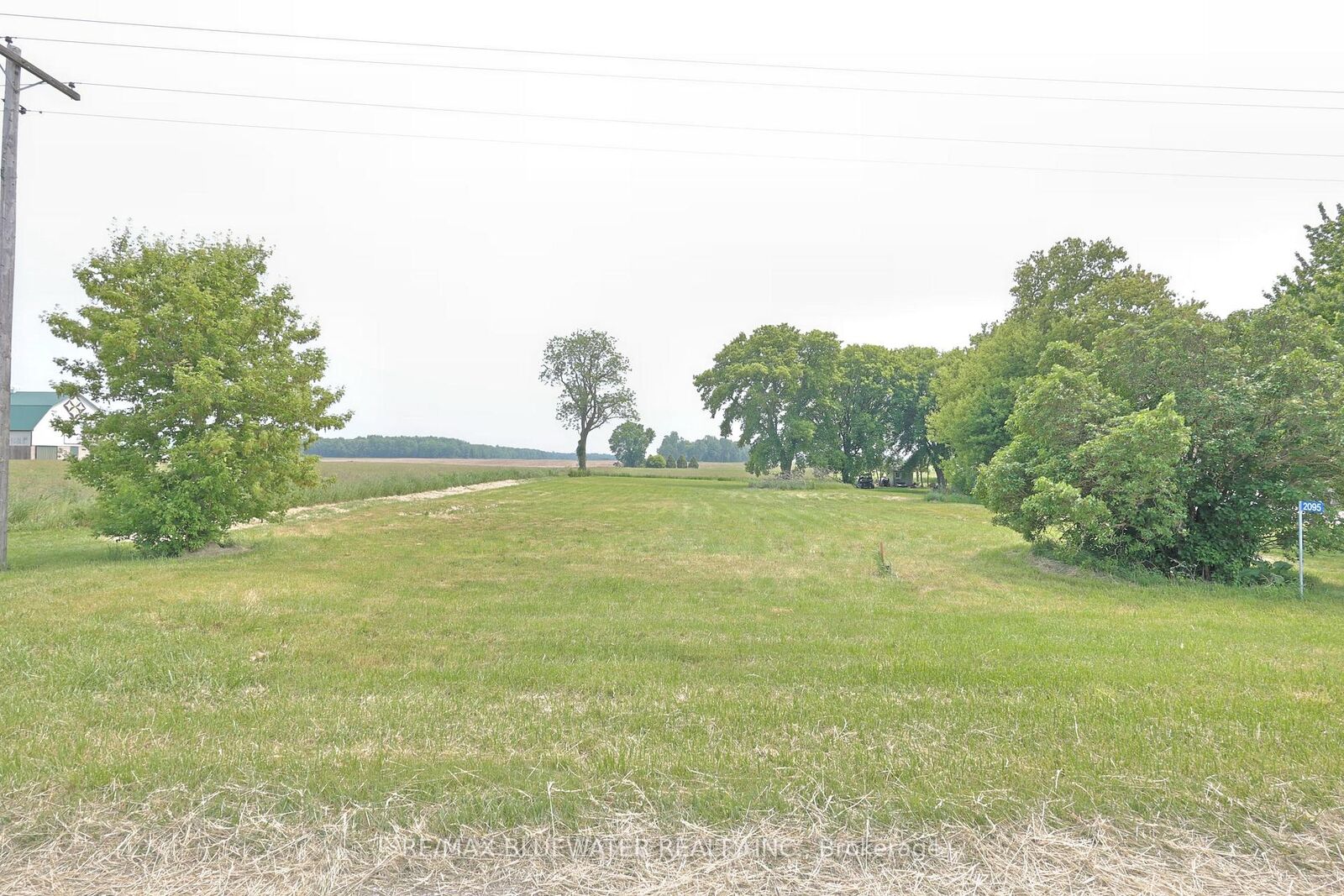 Property Photo:  2095 Mount Carmel Drive  ON N0M 1N0 