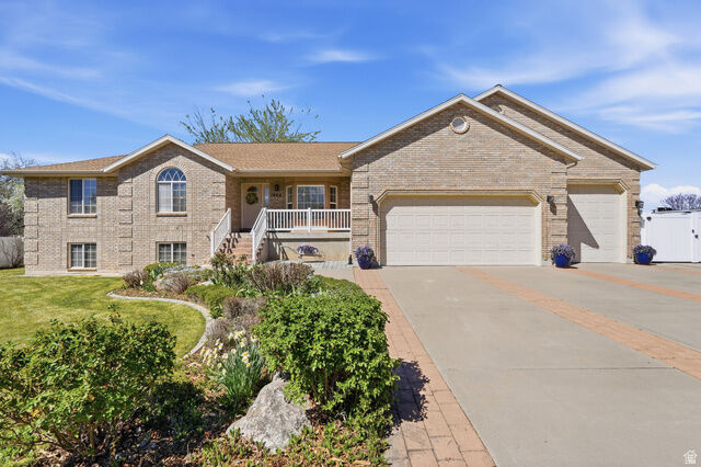 Property Photo:  1468 N Flint Meadow Dr W  UT 84037 
