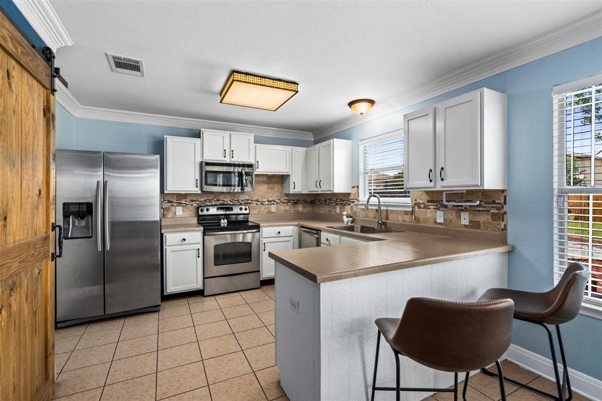 Property Photo:  220 Wegstrom Street Street  TX 78634 