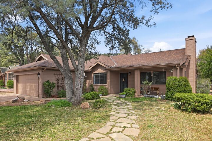 Property Photo: 1900 W Fairway Lane AZ 85541