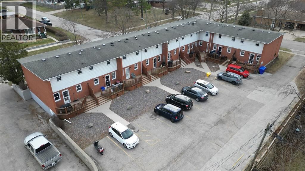 Property Photo:  1006 Kenwood Avenue  ON N7V 3S3 