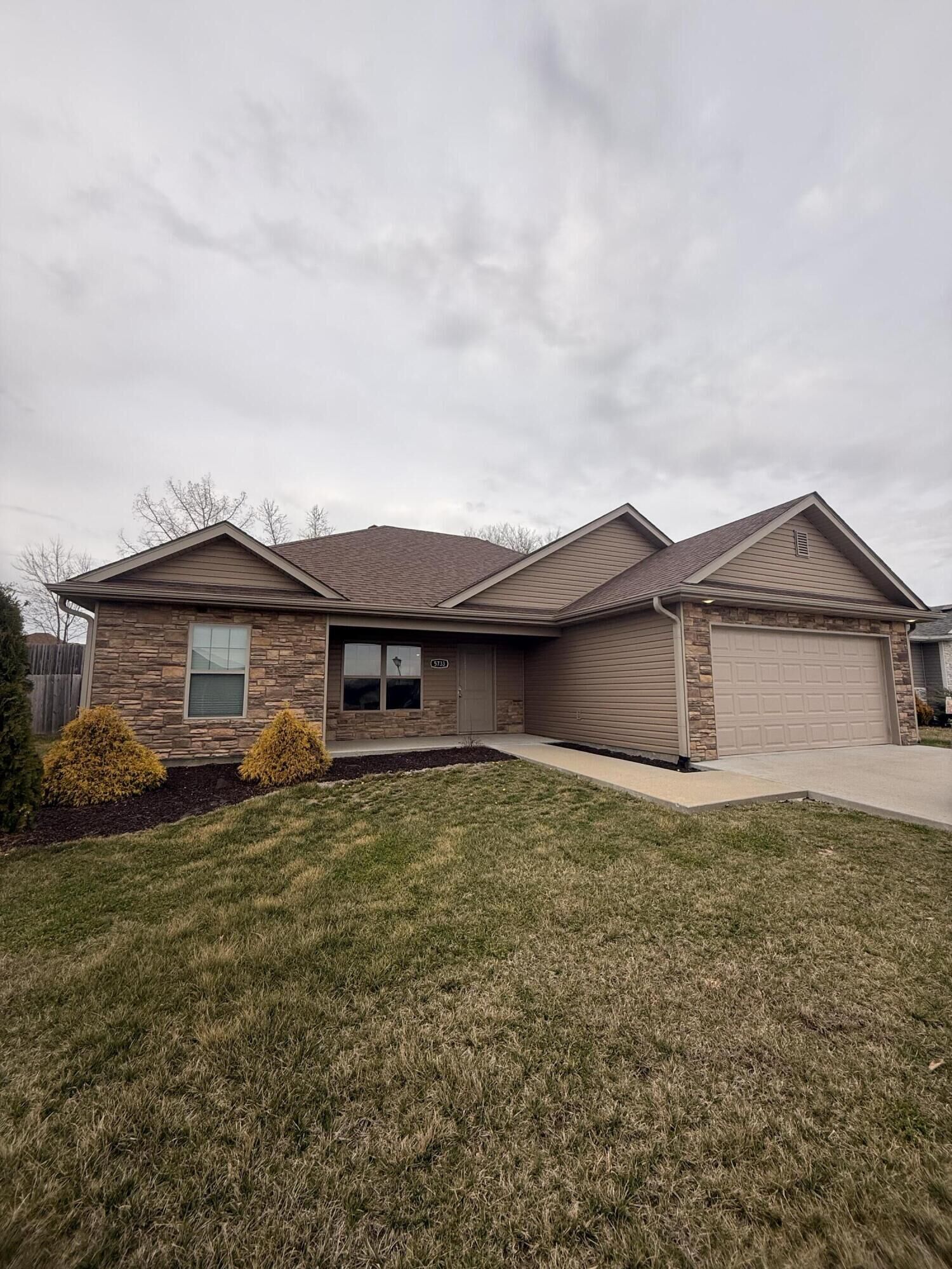 Property Photo:  5733 Geyser Blvd  MO 65202 
