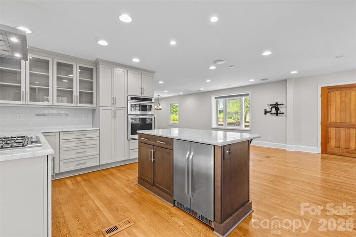 Property Photo:  2800 Georgia Avenue  NC 28205 