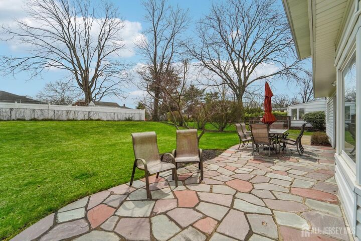 Property Photo:  14 Eton Place  NJ 07081 