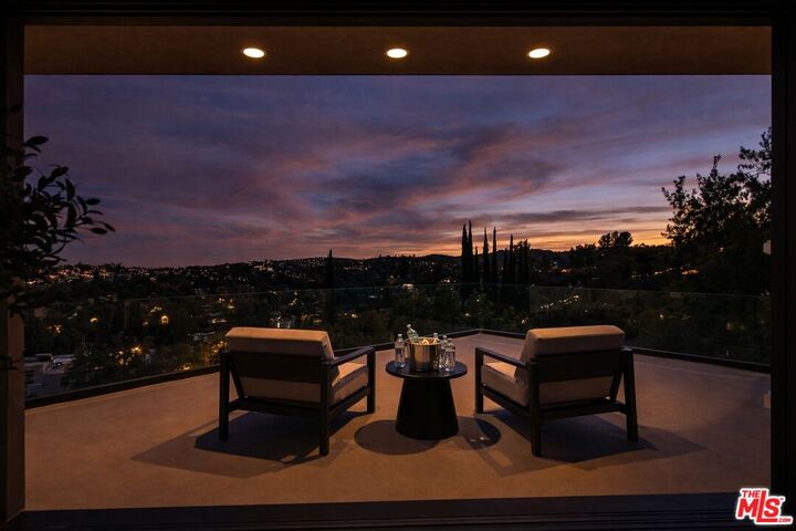 Property Photo:  5130 Medina Rd  CA 91364 