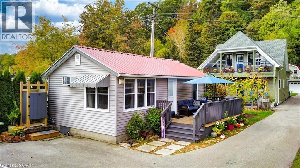 Property Photo: 37 Cedar Drive ON N0E 1T0