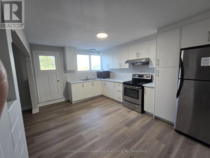 Property Photo:  936 East Main Street 1  ON L3B 3Y9 