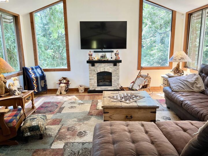 Property Photo:  24086 Lama Hisum Rd  CA 95346 