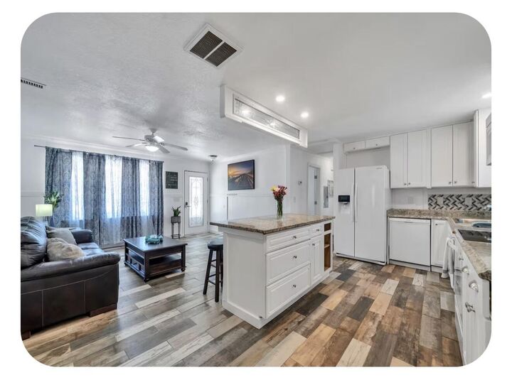 Property Photo:  14 2nd Avenue  FL 32547 