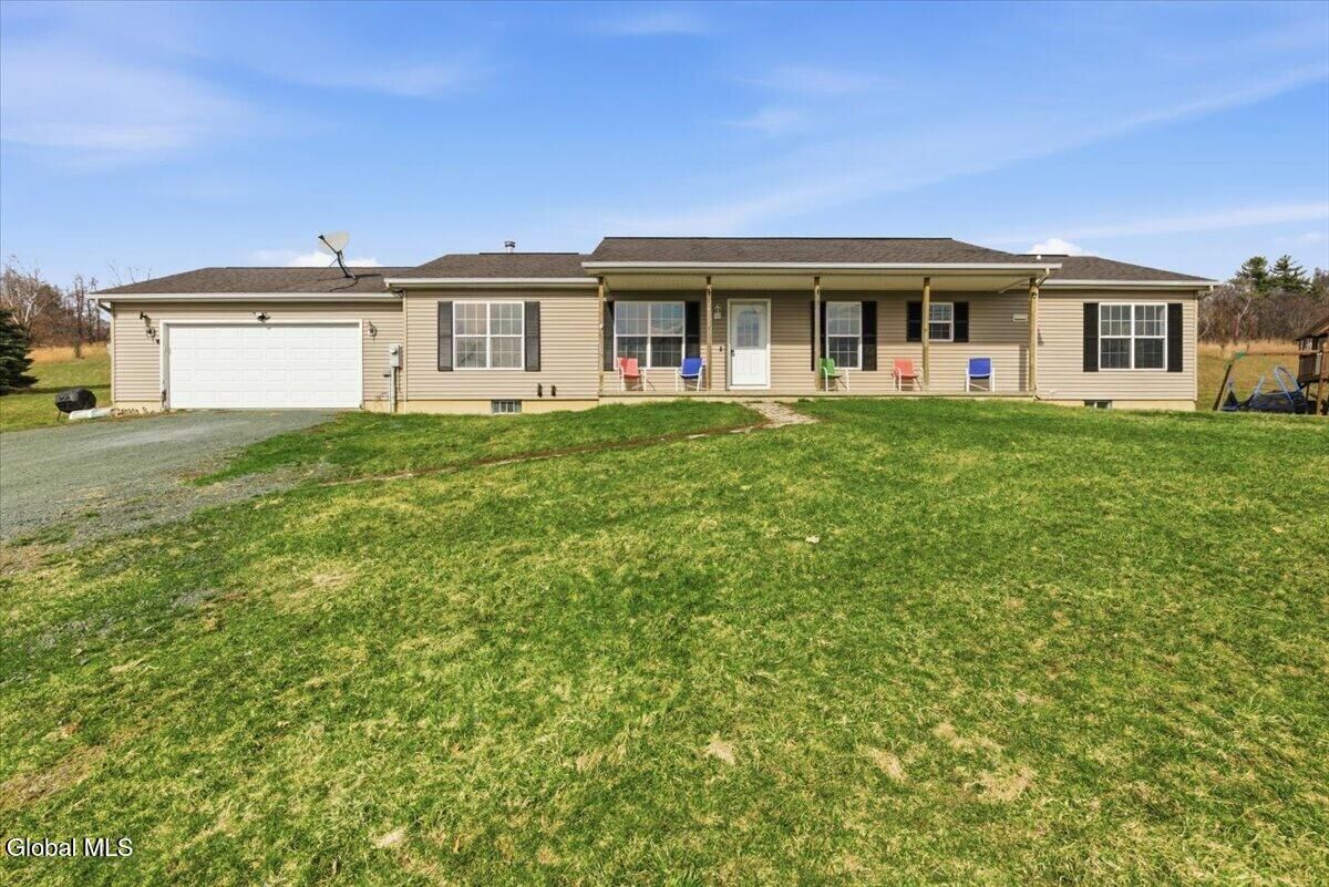 Property Photo:  124 Mineral Springs Road  NY 12121 