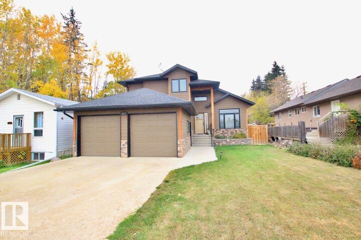 4717 52 Street — photo 1