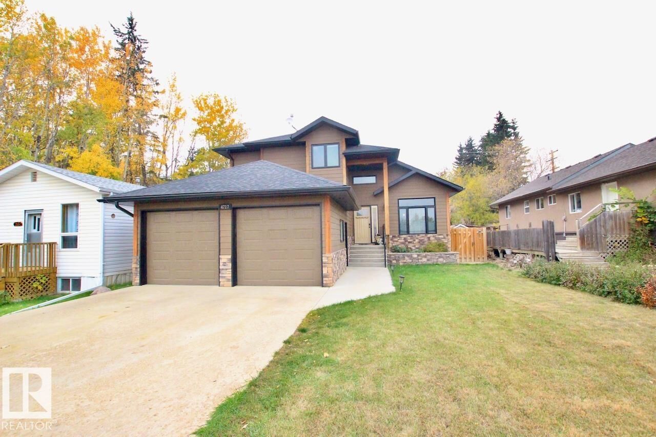 Property Photo: 4717 52 Street AB T9S 1K7